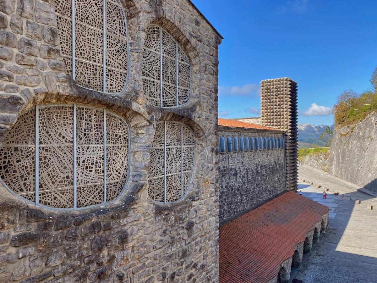 Iraipe Santuario De Arantzazu Hotel Оньяте Екстер'єр фото